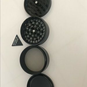 Full size BRAND NEW Grinder